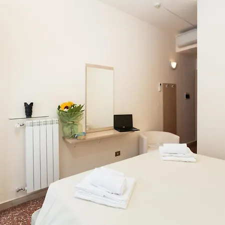 ゲストハウス Casa Adele ローマ